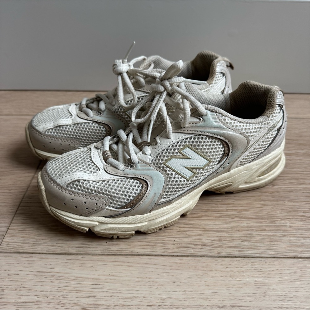 New Balance 530 - white / beige